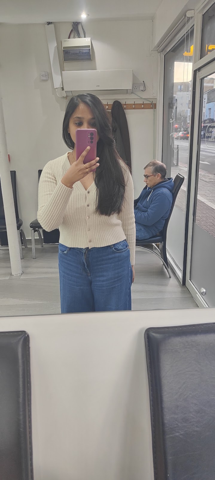 Unisex Hairdressers in Limehouse London